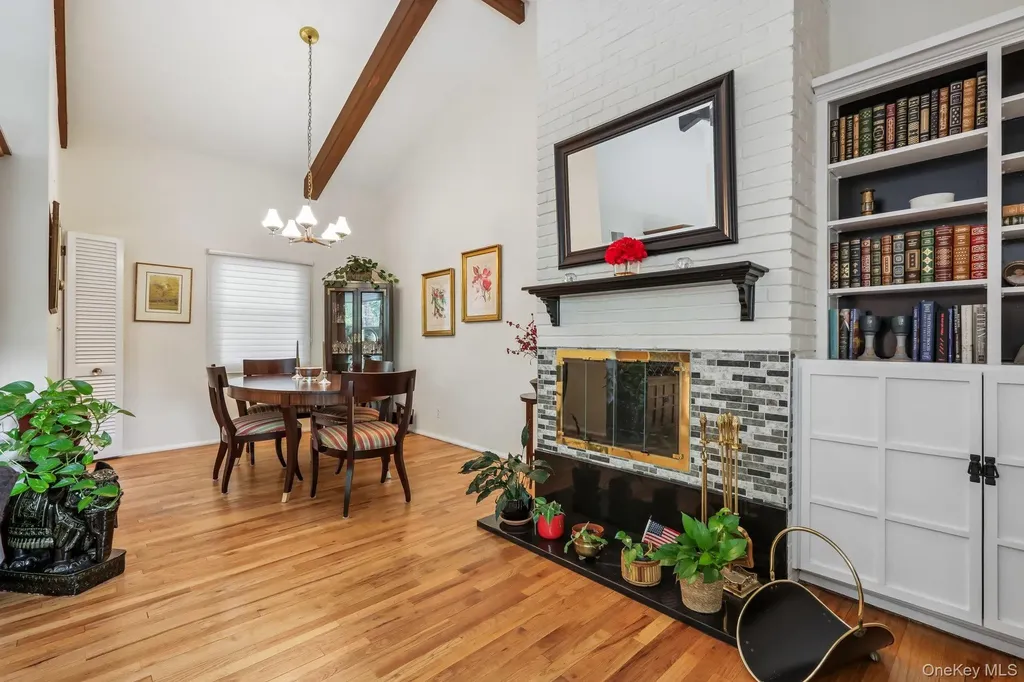 22 Stony Run New Rochelle NY 10804