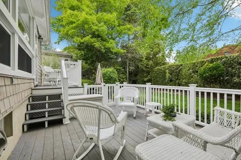 22 Stony Run New Rochelle NY 10804