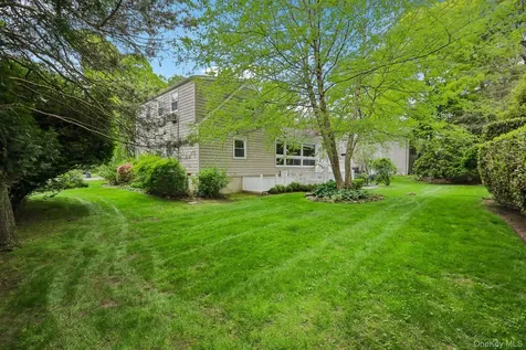 22 Stony Run New Rochelle NY 10804