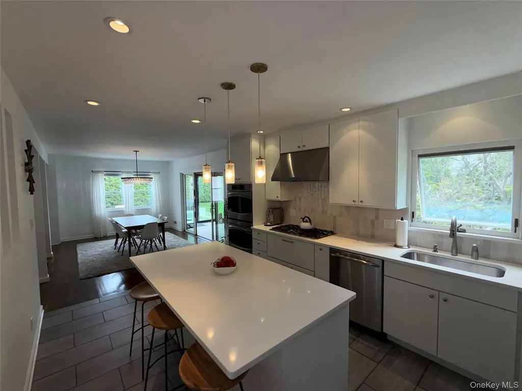 187 Thornbury Road Scarsdale NY 10583