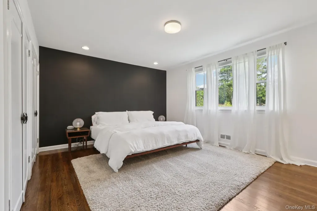 187 Thornbury Road Scarsdale NY 10583