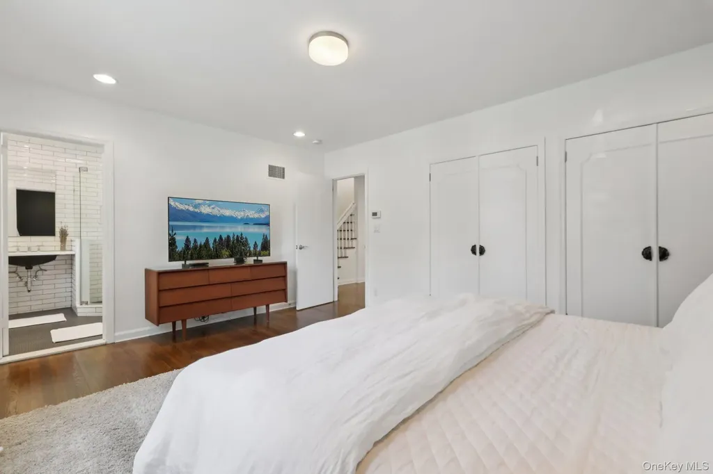 187 Thornbury Road Scarsdale NY 10583