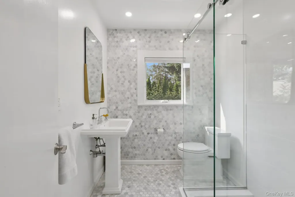 187 Thornbury Road Scarsdale NY 10583