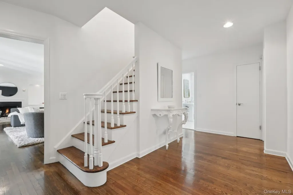 187 Thornbury Road Scarsdale NY 10583