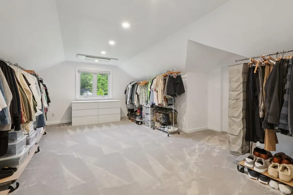 187 Thornbury Road Scarsdale NY 10583
