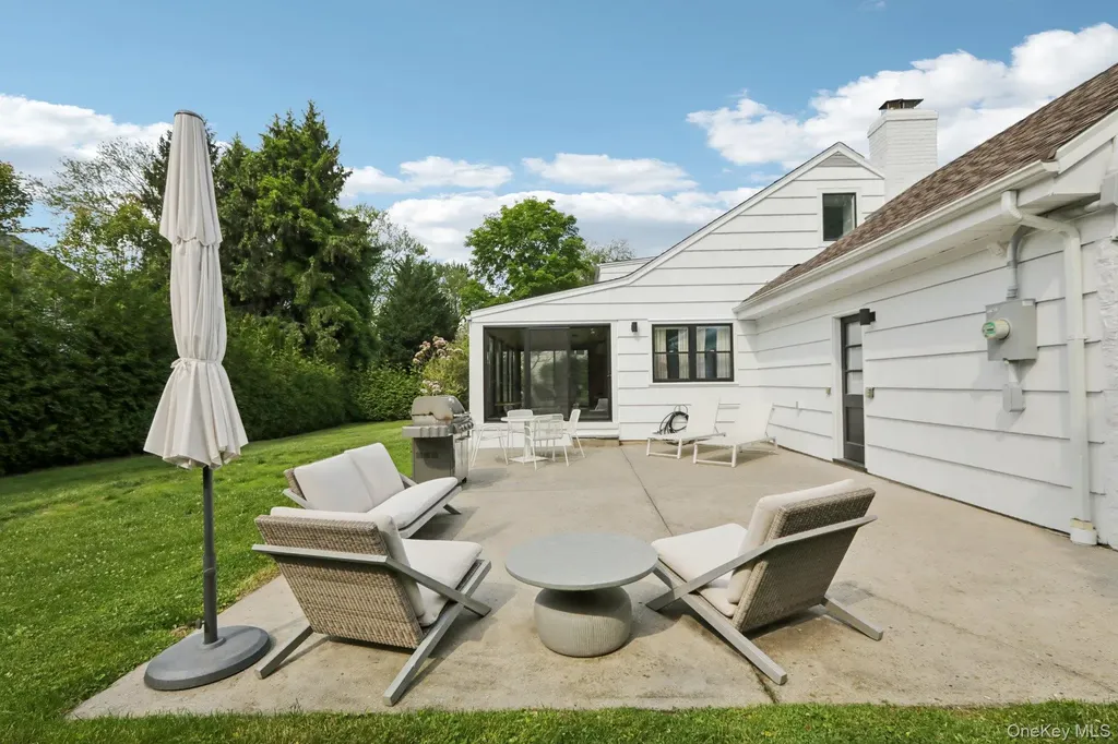 187 Thornbury Road Scarsdale NY 10583