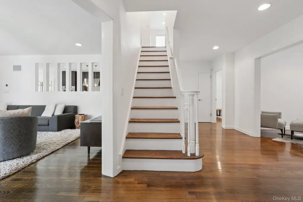 187 Thornbury Road Scarsdale NY 10583