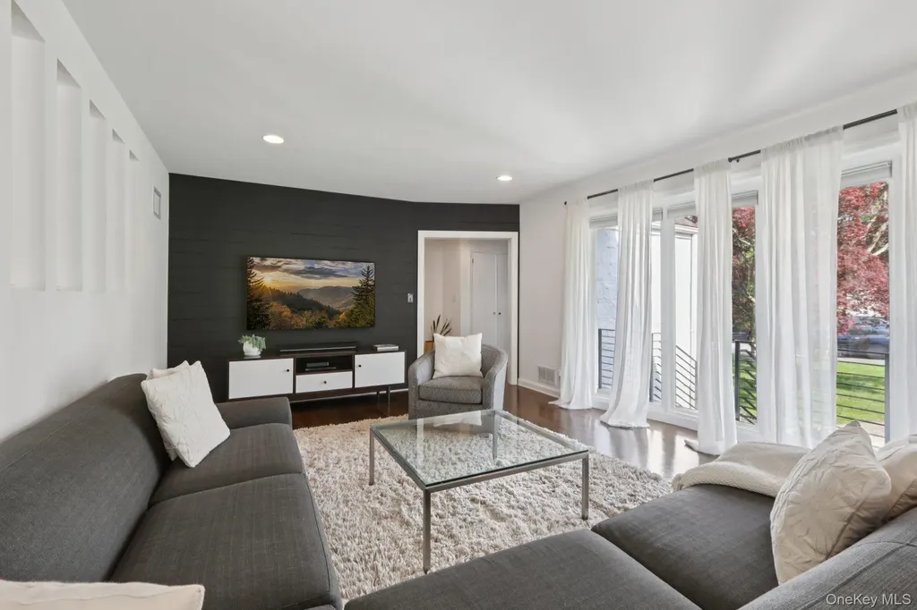 187 Thornbury Road Scarsdale NY 10583