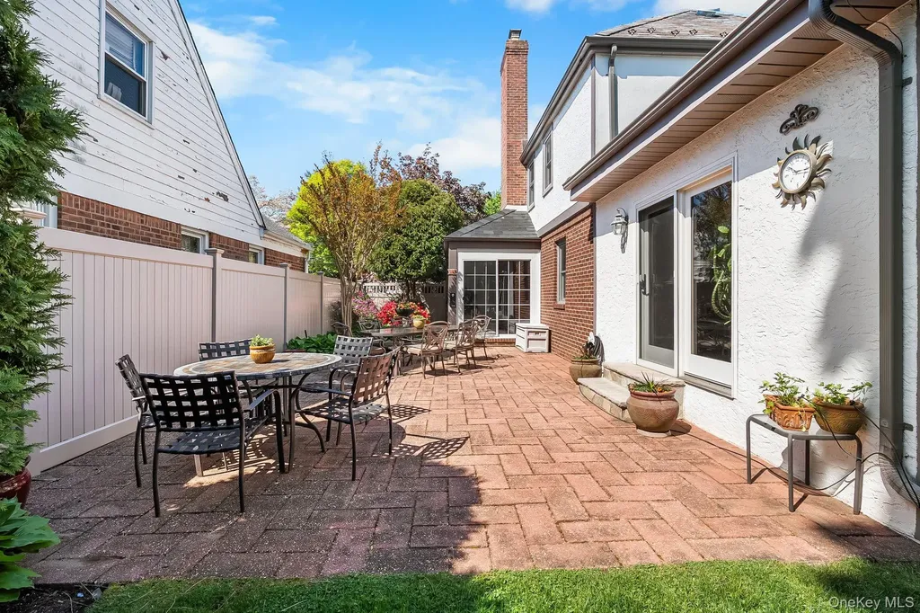 139 Stevens Avenue Hempstead NY 11550
