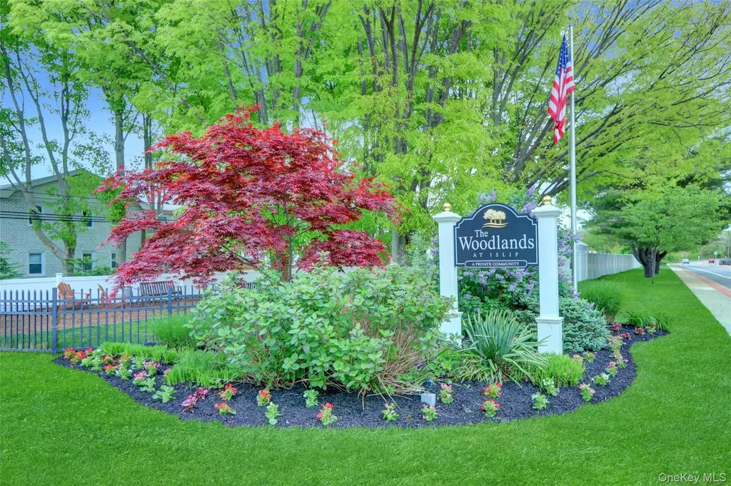 21 Toehee Place Islip NY 11751