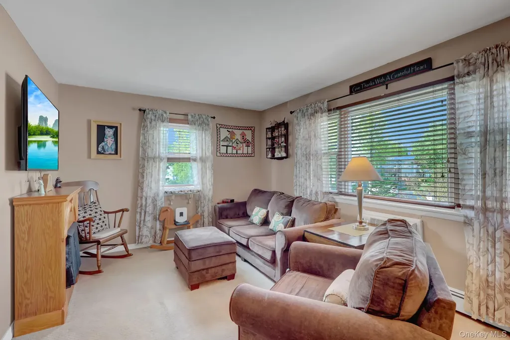 21 Toehee Place Islip NY 11751