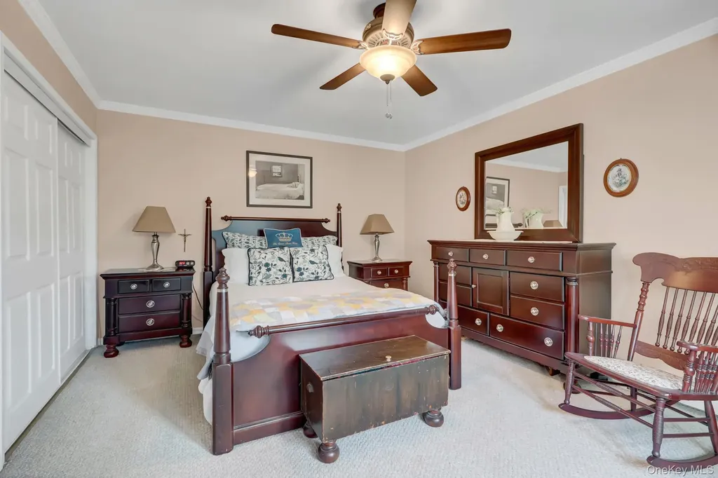 21 Toehee Place Islip NY 11751