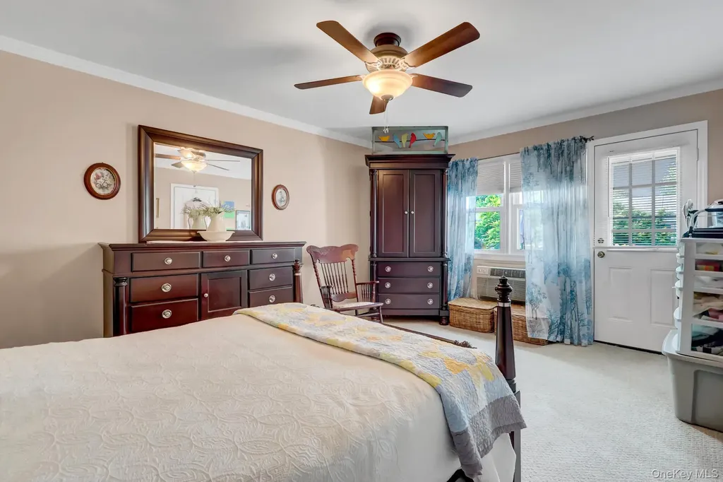 21 Toehee Place Islip NY 11751