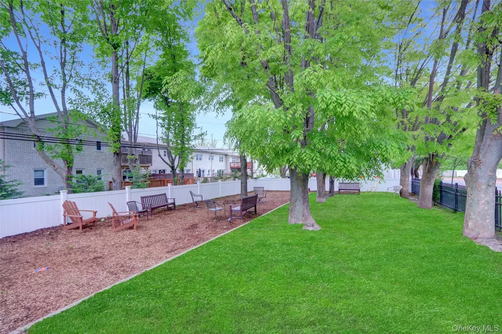 21 Toehee Place Islip NY 11751