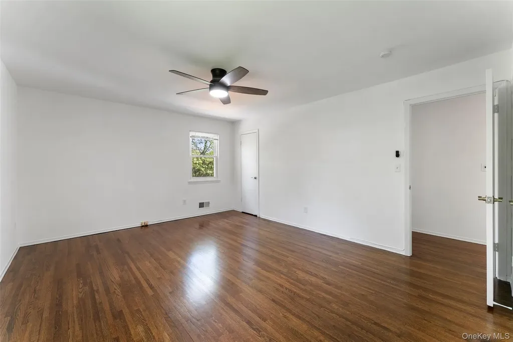 25 Saxon Woods Road Scarsdale NY 10583