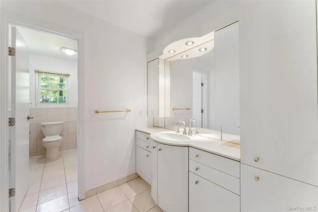 25 Saxon Woods Road Scarsdale NY 10583