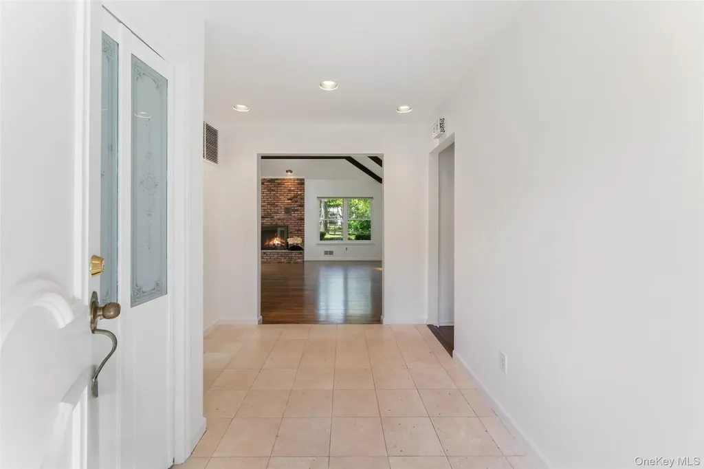 25 Saxon Woods Road Scarsdale NY 10583