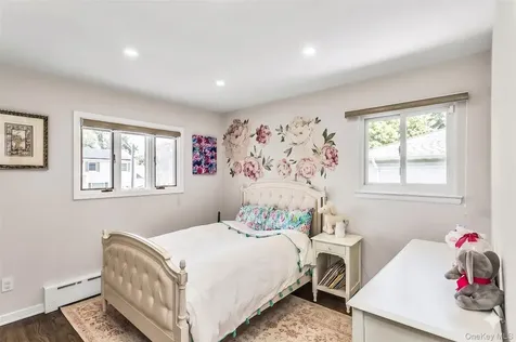 15 Lois Lane Old Bethpage NY 11804