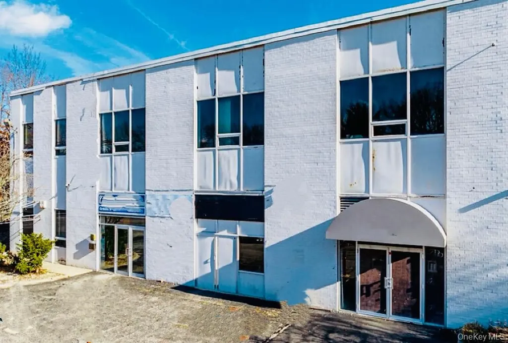 6801 Jericho Turnpike Syosset NY 11791