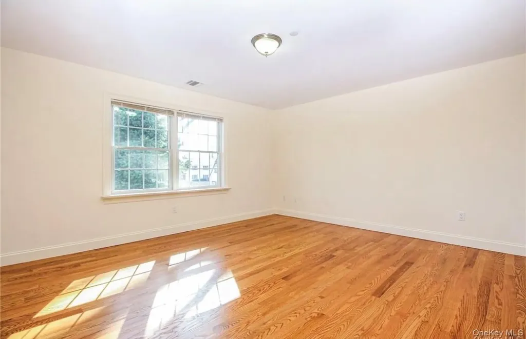 114 Oak Street Harrison NY 10528