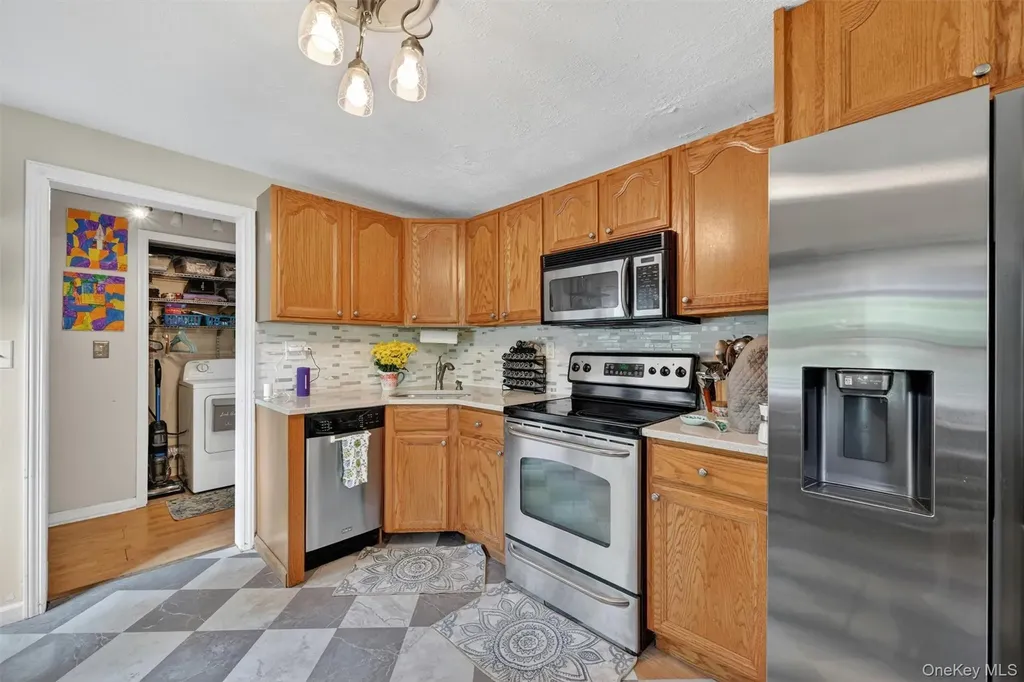 2596 Us Highway 9w Cornwall NY 12518