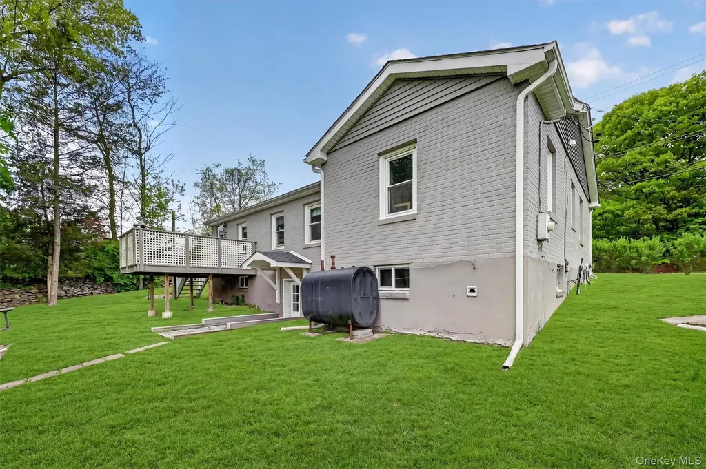 2596 Us Highway 9w Cornwall NY 12518