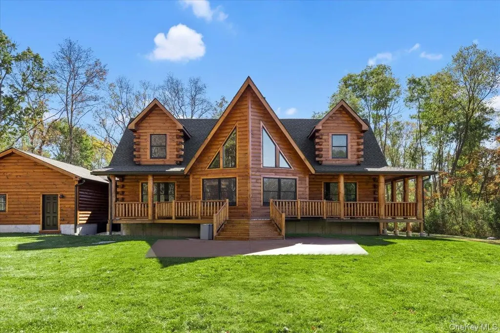 76 Woodlands Trail Clinton Corners NY 12514