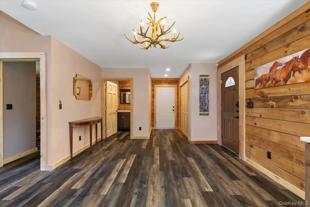 76 Woodlands Trail Clinton Corners NY 12514