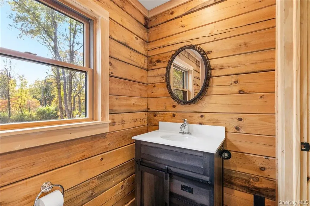 76 Woodlands Trail Clinton Corners NY 12514