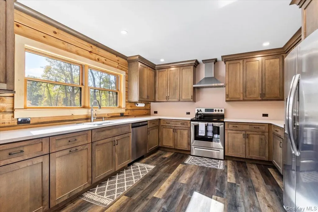 76 Woodlands Trail Clinton Corners NY 12514