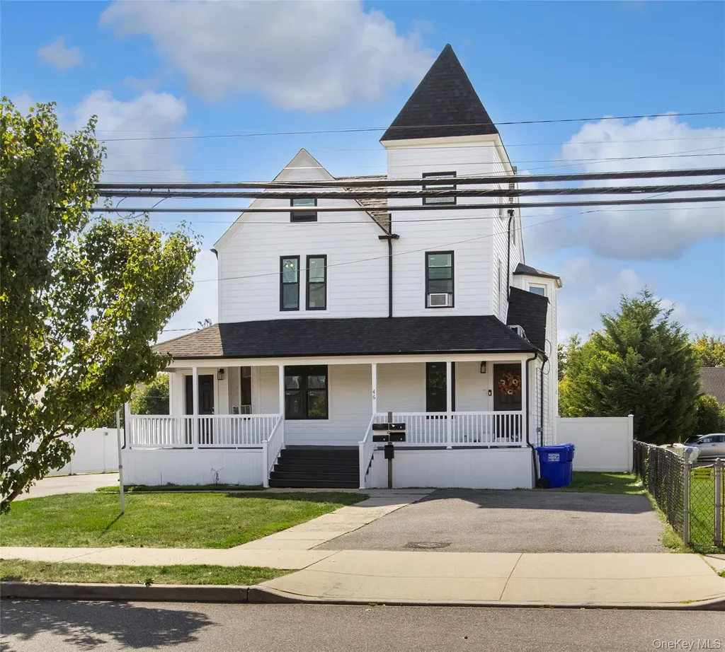 46 Park Avenue Bay Shore NY 11706