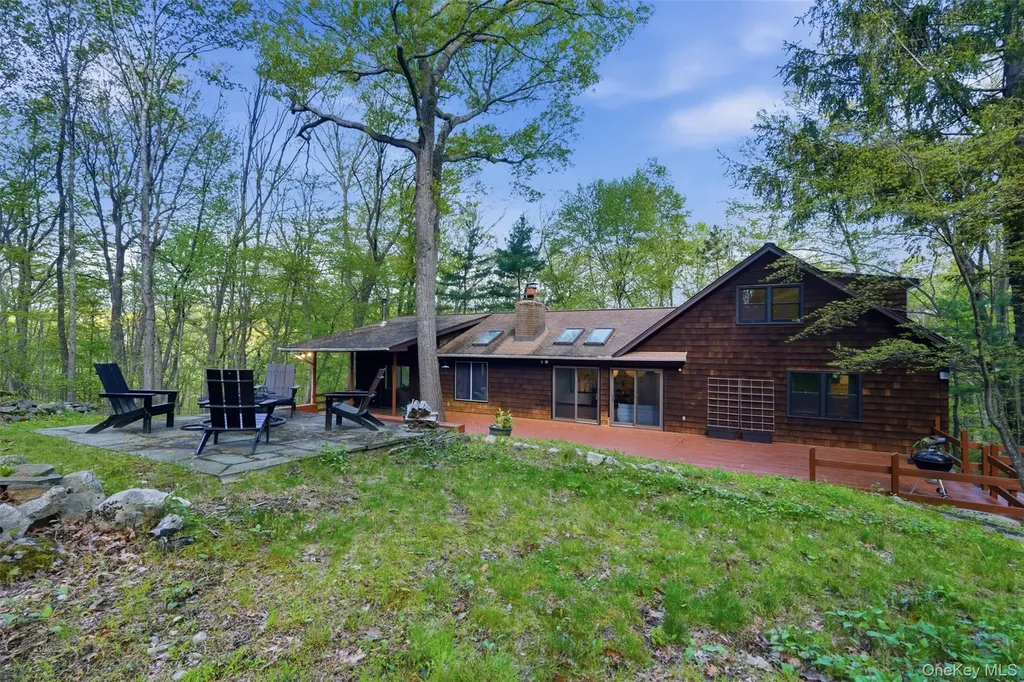 8 Upper Shad Road Pound Ridge NY 10576