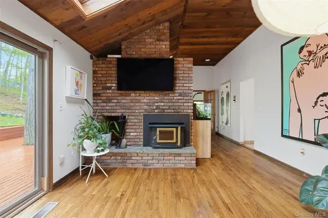 8 Upper Shad Road Pound Ridge NY 10576
