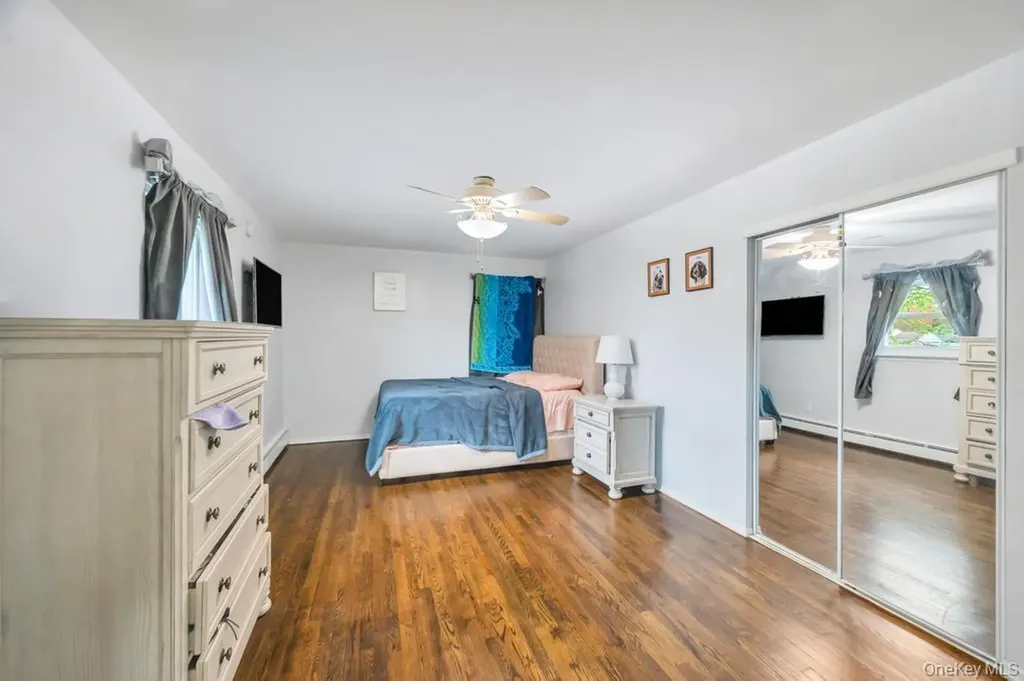 32 Beverly Street Islip NY 11751