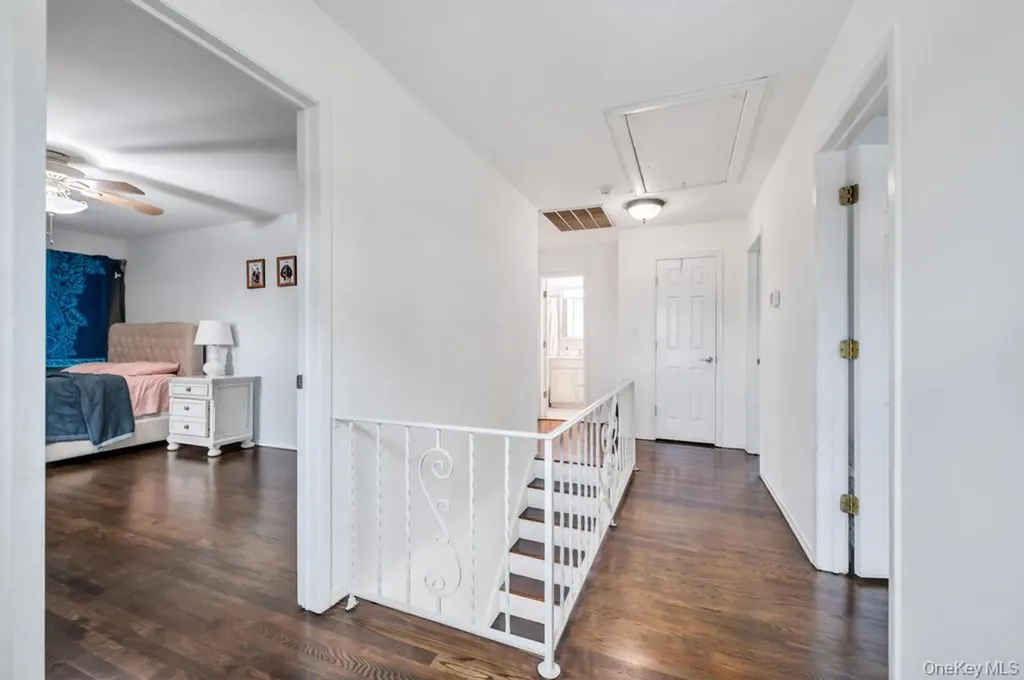 32 Beverly Street Islip NY 11751
