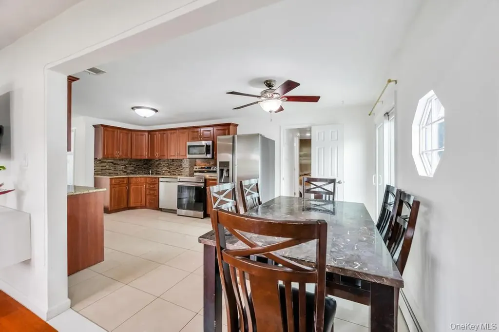 32 Beverly Street Islip NY 11751