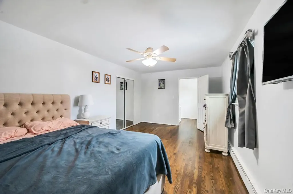 32 Beverly Street Islip NY 11751