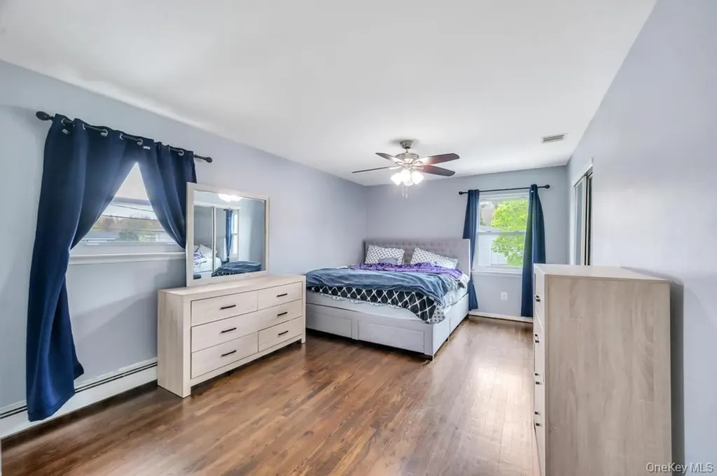 32 Beverly Street Islip NY 11751