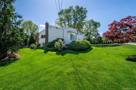 1 Lynns Way New Rochelle NY 10805