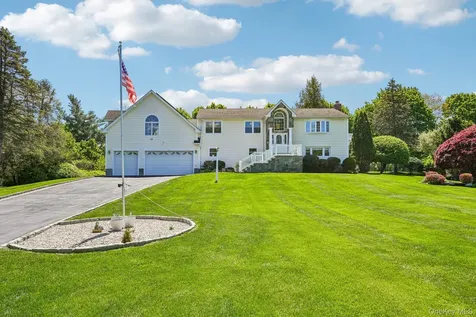1 Green Tree Road Yorktown Heights NY 10598