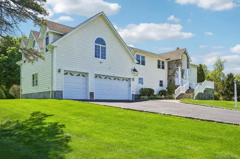 1 Green Tree Road Yorktown Heights NY 10598