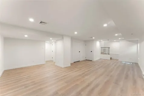 153 Waverly Road Scarsdale NY 10583