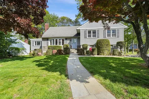 48 Stanton Circle New Rochelle NY 10804