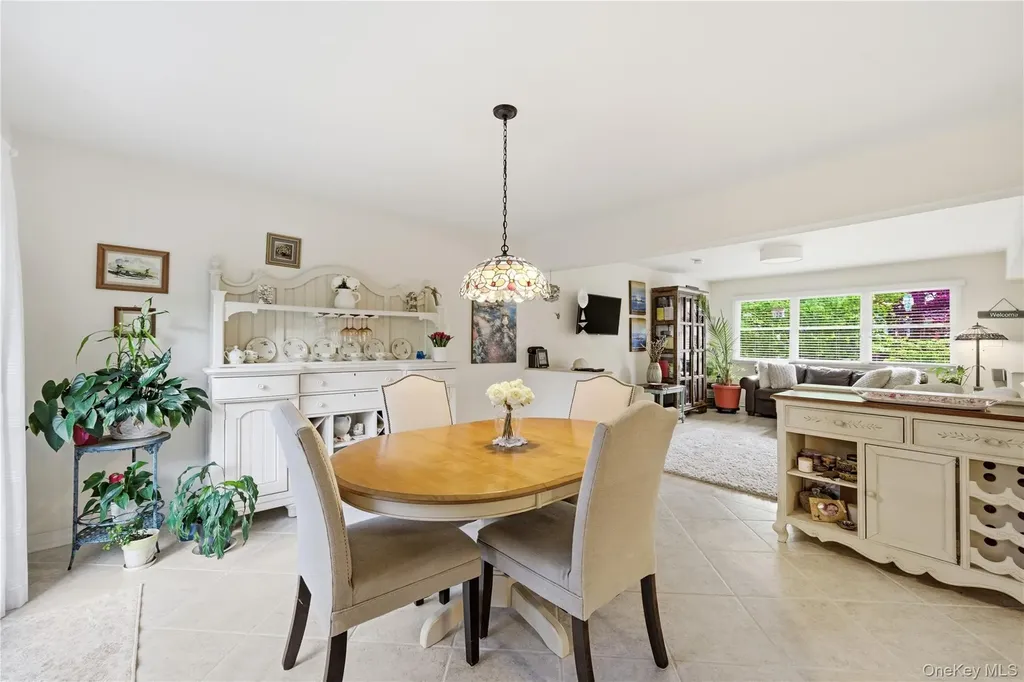 695 Higbie Lane West Islip NY 11795