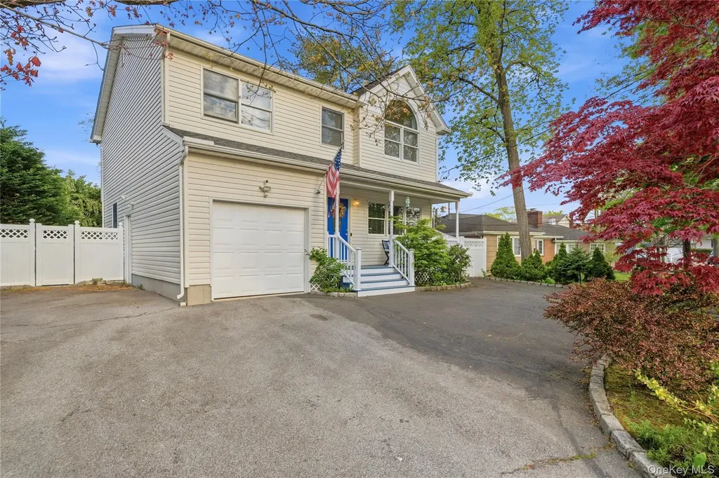 695 Higbie Lane West Islip NY 11795
