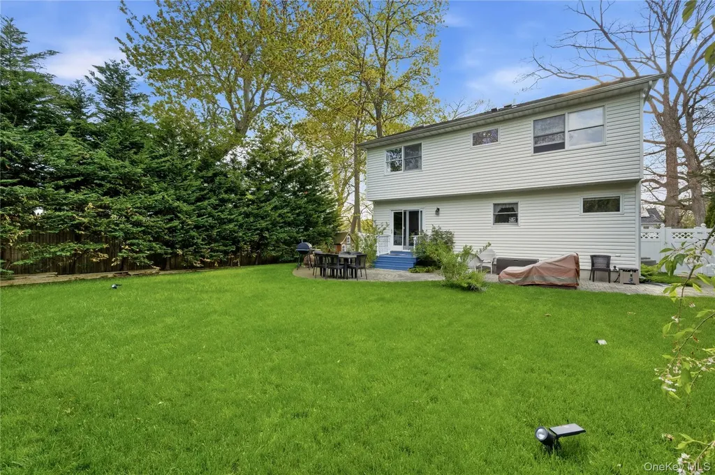 695 Higbie Lane West Islip NY 11795