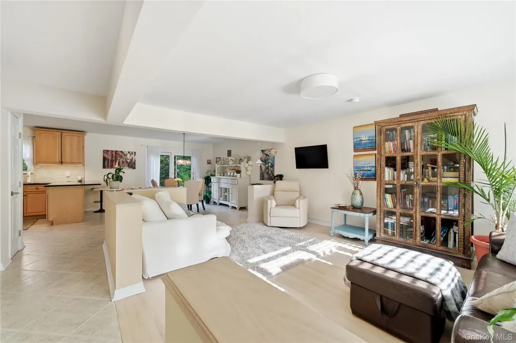 695 Higbie Lane West Islip NY 11795