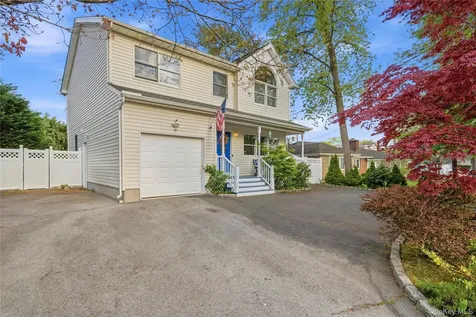 695 Higbie Lane West Islip NY 11795