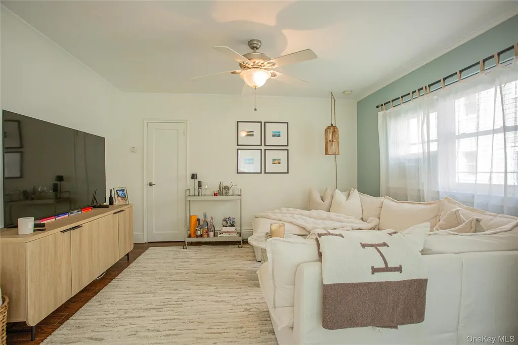 557 Shore Road Long Beach NY 11561