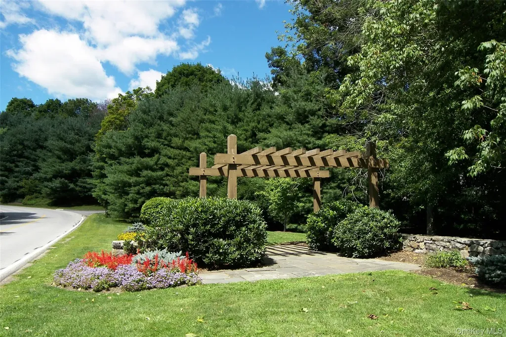586 Heritage Hills Somers NY 10589